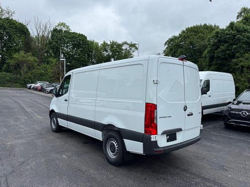 Arctic White 2026 Mercedes-Benz Sprinter 2500 Standard Roof
