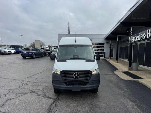 Arctic White 2025 Mercedes-Benz Sprinter 3500 High Roof