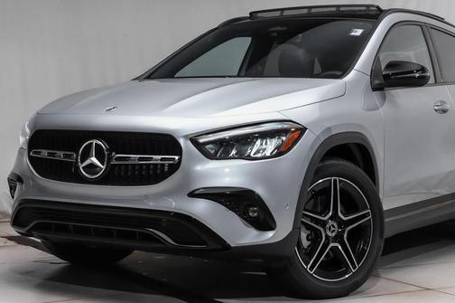 Cirrus Silver Metallic 2026 Mercedes-Benz GLA 250 4MATIC