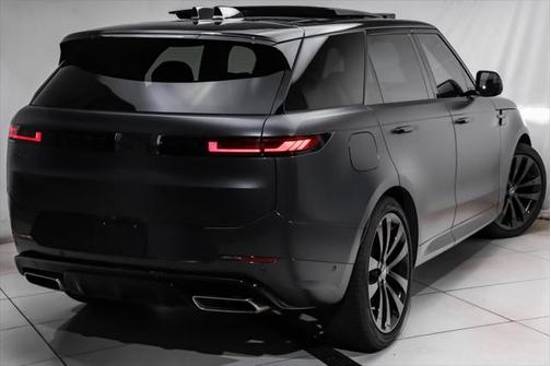 2024 Land Rover Range Rover Sport SE