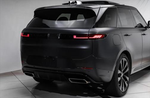 2024 Land Rover Range Rover Sport SE