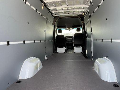 Arctic White 2026 Mercedes-Benz Sprinter 2500 Cargo 170 WB