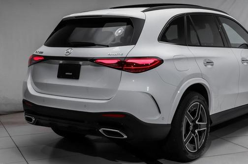 2026 Mercedes-Benz GLC 300 4MATIC