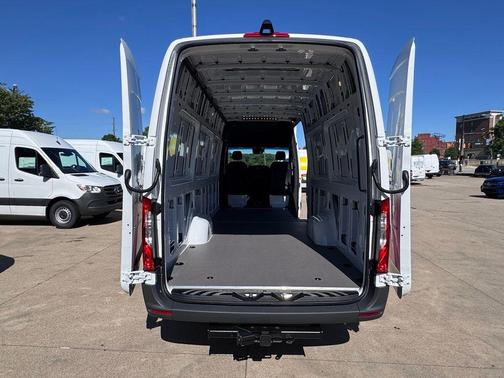 Arctic White 2026 Mercedes-Benz Sprinter 2500 High Roof