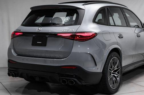 MANUFAKTUR Alpine Grey 2026 Mercedes-Benz AMG GLC 43 4MATIC