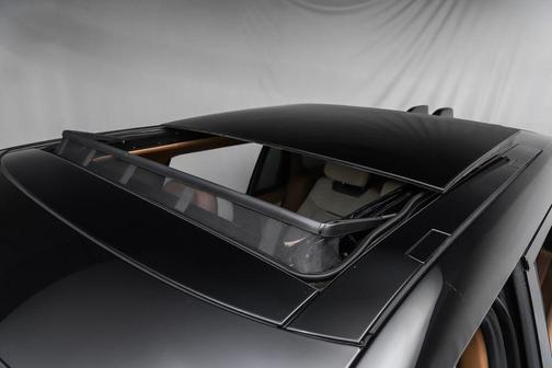 Santorini Black Metallic 2025 Land Rover Range Rover P615 SV
