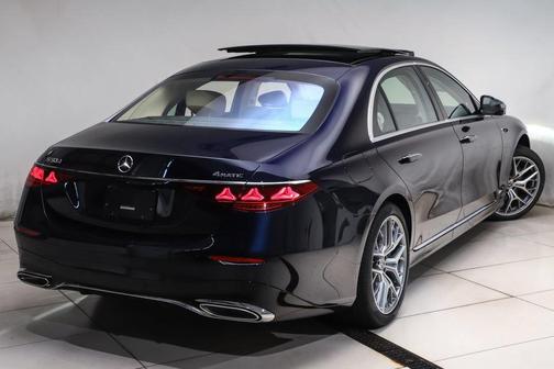 Nautical Blue Metallic 2027 Mercedes-Benz S-Class S 580e 4MATIC