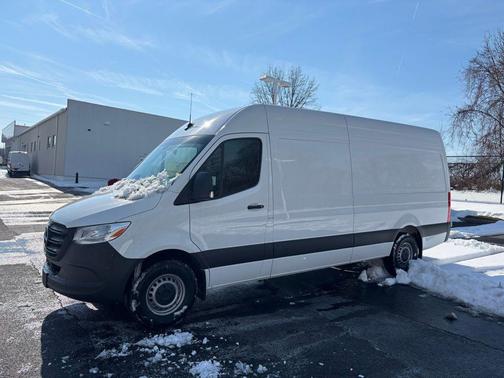 Arctic White 2026 Mercedes-Benz Sprinter 2500 High Roof