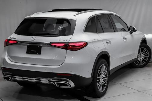 2025 Mercedes-Benz GLC 300 4MATIC