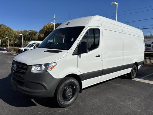 2026 Mercedes-Benz Sprinter 2500 Cargo 170 WB