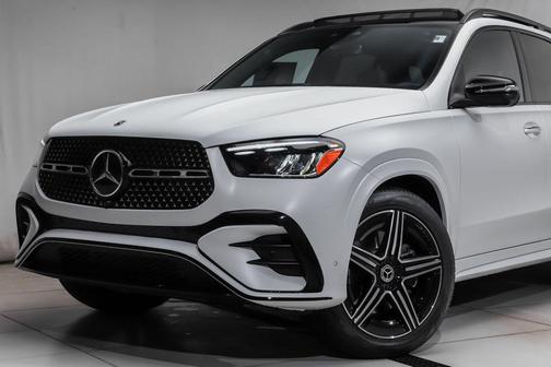 Moonlight White 2026 Mercedes-Benz GLE 450 4MATIC