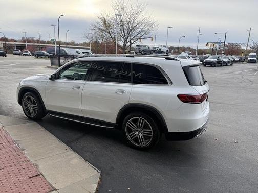 2023 Mercedes-Benz GLS 450 4MATIC