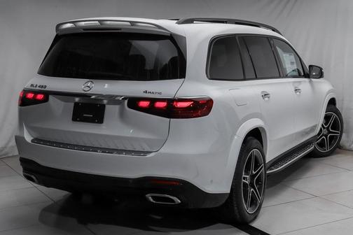 2026 Mercedes-Benz GLS 450 4MATIC