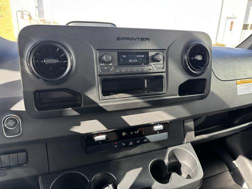 2026 Mercedes-Benz Sprinter 2500 Standard Roof