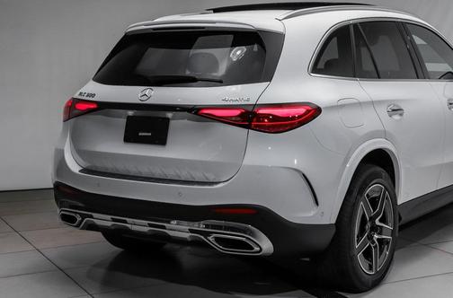 2026 Mercedes-Benz GLC 300 4MATIC