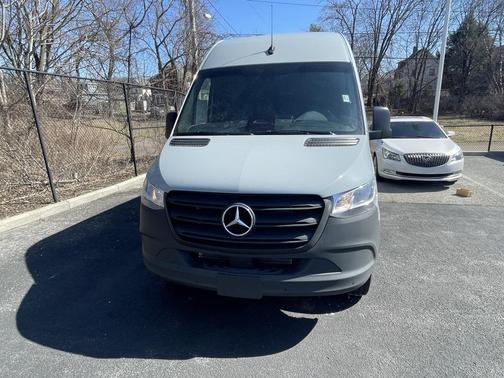2025 Mercedes-Benz Sprinter 2500 High Roof