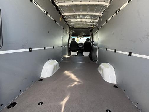 2026 Mercedes-Benz Sprinter 2500 High Roof