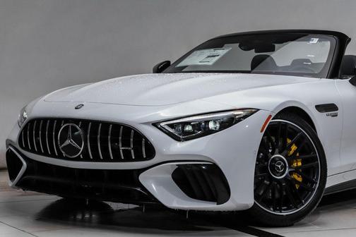 MANUFAKTUR Moonlight White Metallic 2026 Mercedes-Benz AMG SL 55 Base