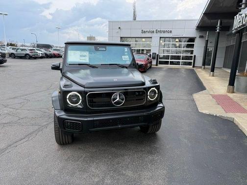 designo Magno Night Black (Matte Finish) 2026 Mercedes-Benz G-Class G 580