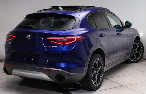 Anodized Blue Metallic 2023 Alfa Romeo Stelvio Ti