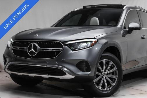 Selenite Grey Metallic 2023 Mercedes-Benz GLC 300 4MATIC