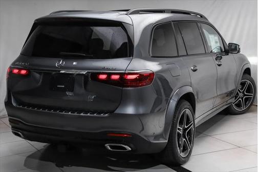 2025 Mercedes-Benz GLS 450 4MATIC
