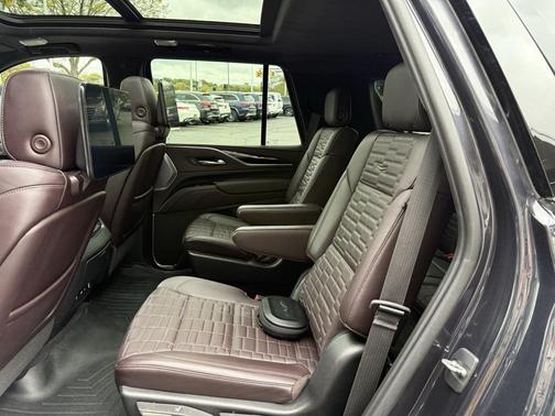 2023 Cadillac Escalade Sport Platinum