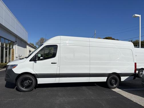 2026 Mercedes-Benz Sprinter 2500 Cargo 170 WB