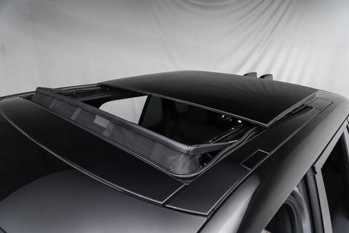 Eiger Grey Metallic 2025 Land Rover Range Rover P530 SE