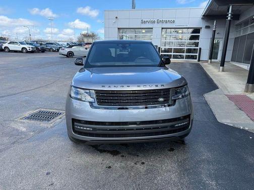 Eiger Gray Metallic 2025 Land Rover Range Rover SE