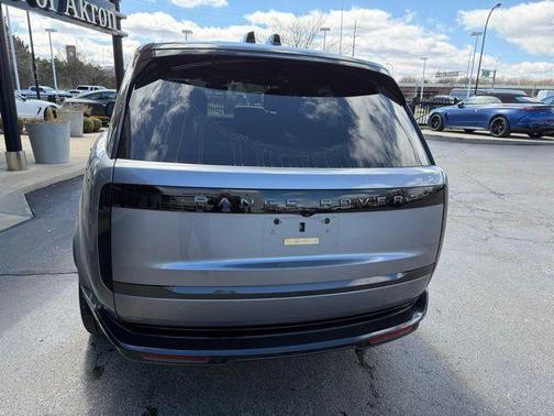 Eiger Gray Metallic 2025 Land Rover Range Rover SE