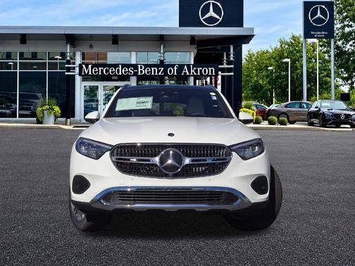 Polar White 2027 Mercedes-Benz GLC 300 4MATIC