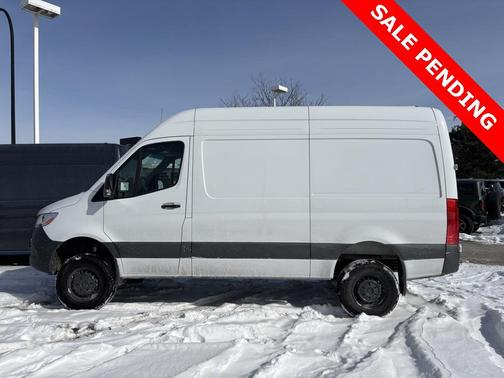 2025 Mercedes-Benz Sprinter 2500 Standard Roof