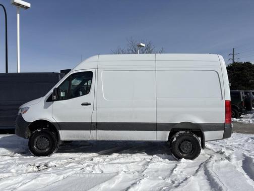 2025 Mercedes-Benz Sprinter 2500 Standard Roof
