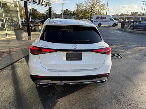 2025 Mercedes-Benz GLC 300 4MATIC