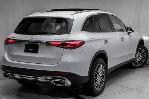 2026 Mercedes-Benz GLC 300 4MATIC