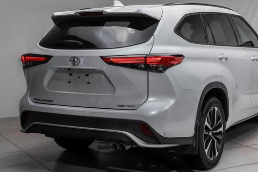 2022 Toyota Highlander XSE