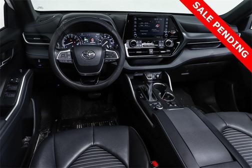 2022 Toyota Highlander XSE