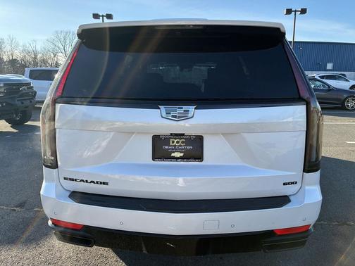 2023 Cadillac Escalade Sport