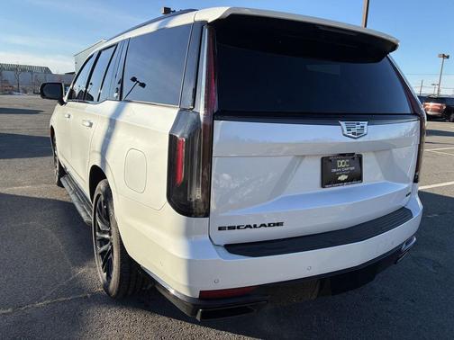 2023 Cadillac Escalade Sport