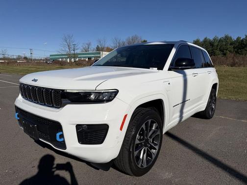 2022 Jeep Grand Cherokee 4xe Overland
