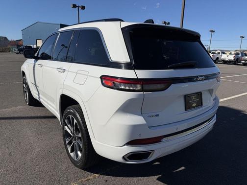 2022 Jeep Grand Cherokee 4xe Overland