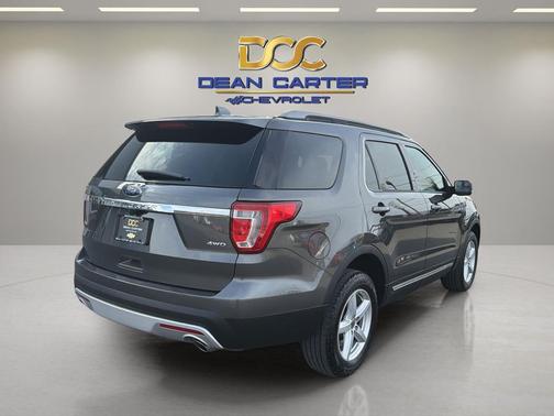 Magnetic Metallic 2017 Ford Explorer XLT