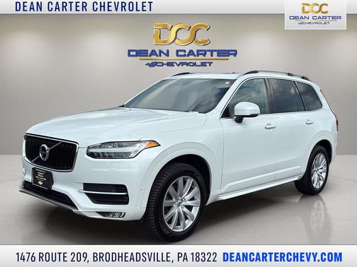 Crystal White Metallic 2018 Volvo XC90 T6 Momentum