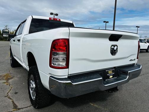 2024 RAM 2500 Tradesman Crew Cab 4x4 6'4' Box