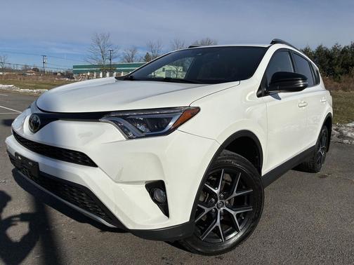 2018 Toyota RAV4 SE