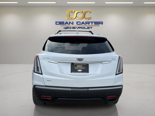 Crystal White Tricoat 2021 Cadillac XT5 Sport