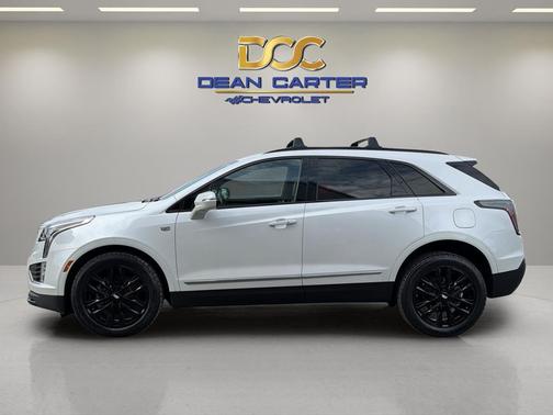Crystal White Tricoat 2021 Cadillac XT5 Sport