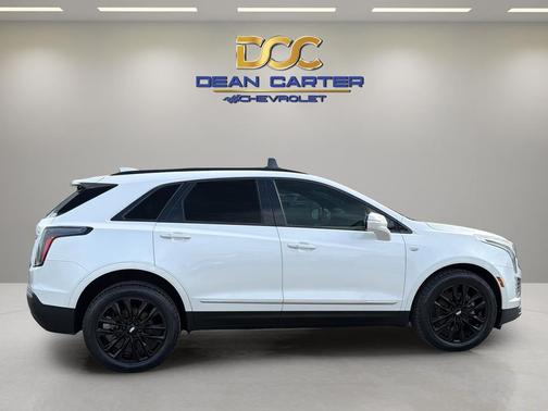 Crystal White Tricoat 2021 Cadillac XT5 Sport
