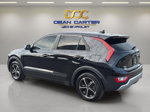 Aurora Black Pearl 2025 Kia Niro LX